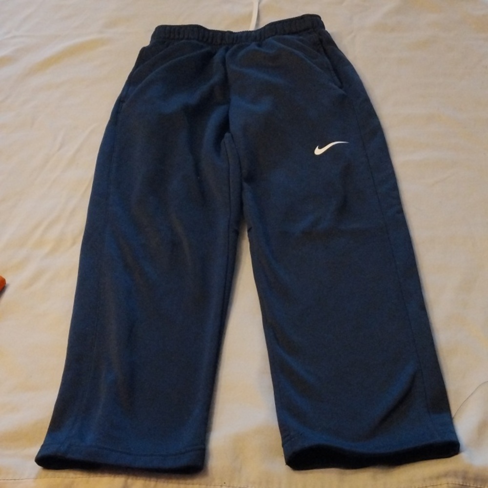 Nike Therma Fit pants boys size M